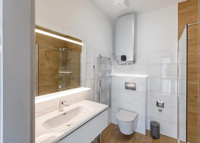 La Bella Centrum Kek Zoeld * Hévíz