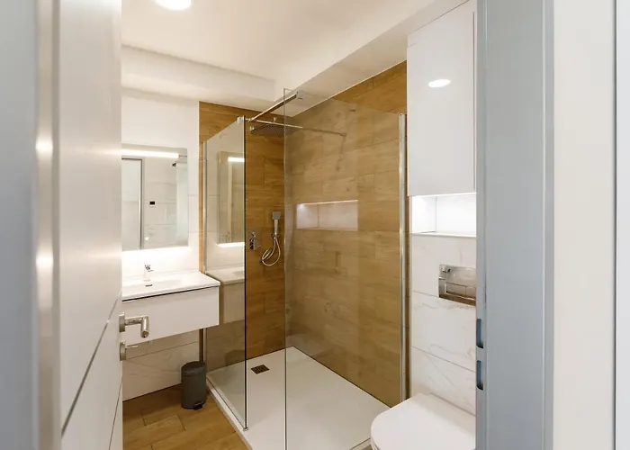 La Bella Centrum Kek Zoeld Apartmán