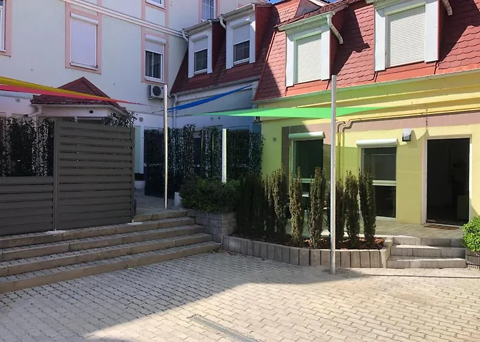 La Bella Centrum Kek Zoeld Hévíz